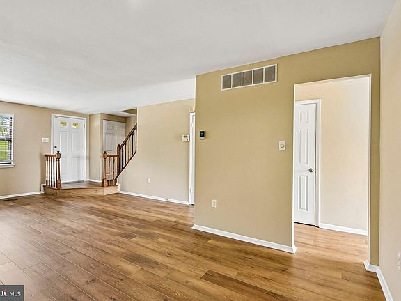 2nd image of 37 Heather Hill Rd