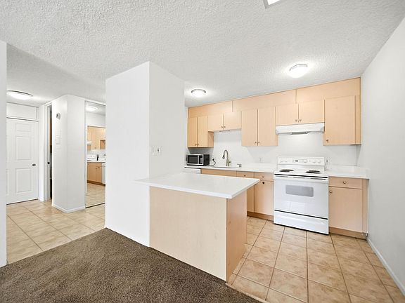 4th image of 2500 S York St APT 215