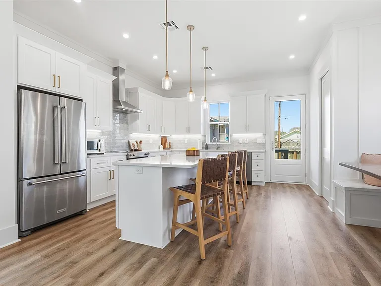 4712 Avenue Q — Photo 12