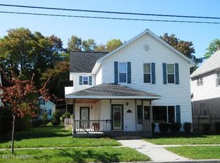465 1st St, Manistee, MI 49660