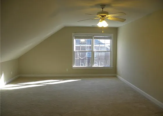 1004 James Madison Dr — Photo 17
