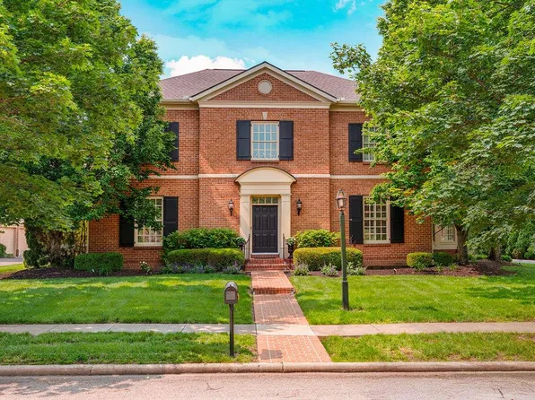3762 Pembrooke Grn E, New Albany, OH 43054