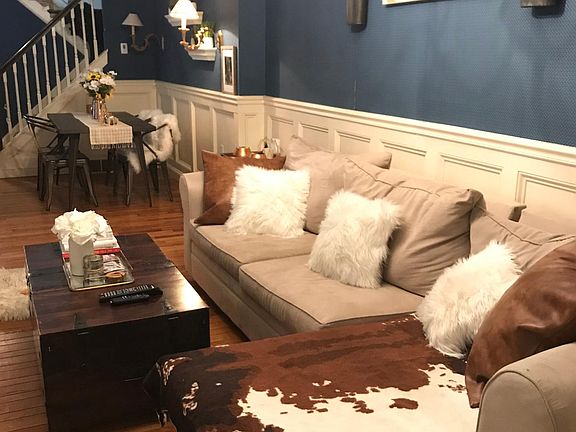 1 st floor living room