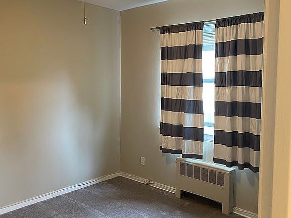 4th image of 129 15th St APT D2