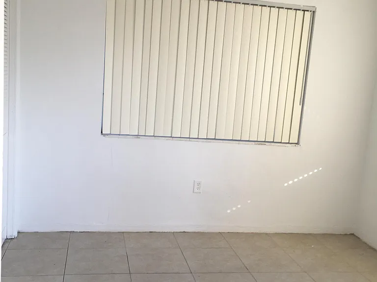 101 NW 29th Ave #1FT — Photo 2