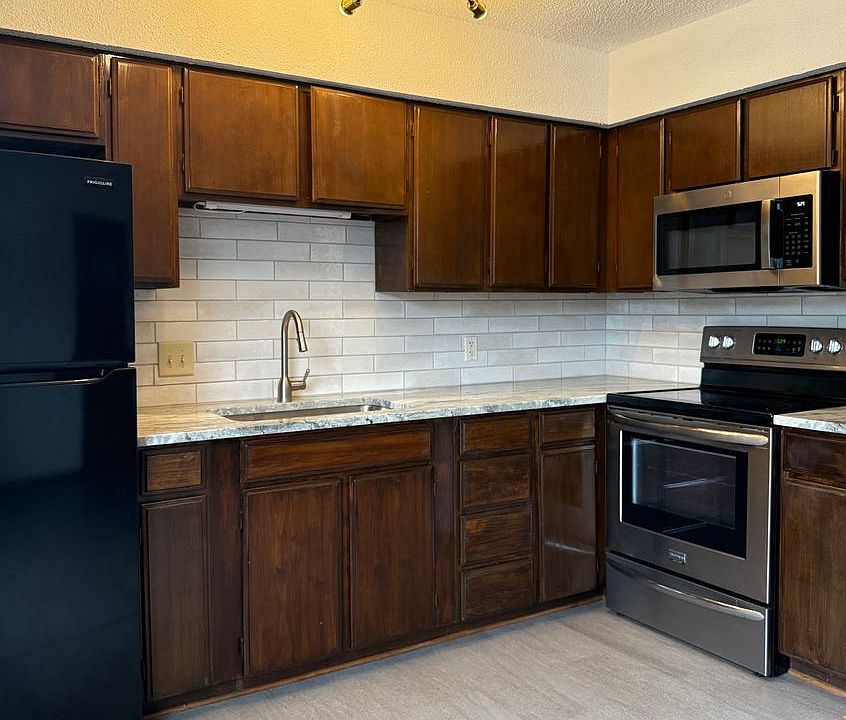 1st image of 35 N 1st St #3