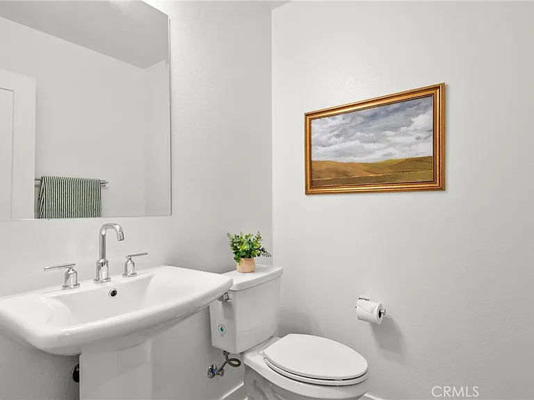 1036 Hazel Dr — Photo 8