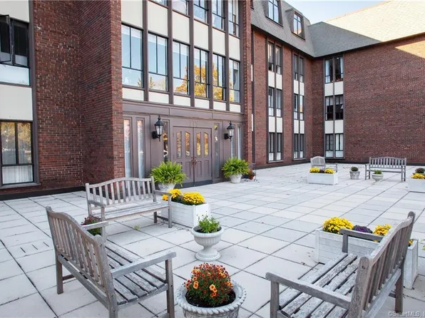 779 Prospect Avenue #4, West Hartford, CT 06105