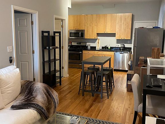 2nd image of 1414 N Bosworth Ave APT 2R