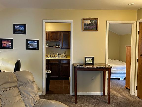 3rd image of 35 Lawrence St APT 2