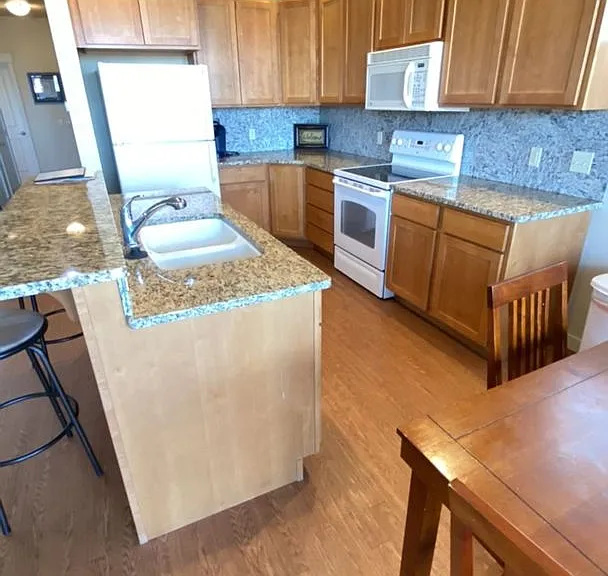 4395 Westshore Dr NE #103 — Photo 7