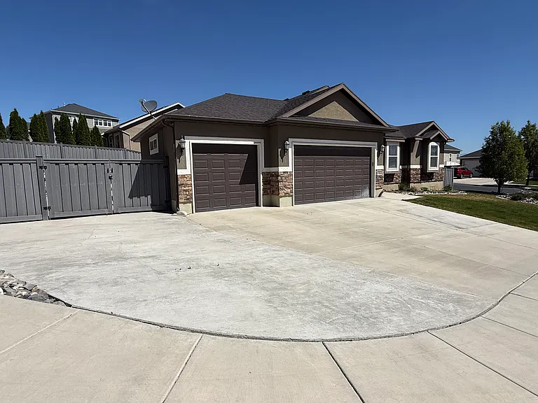 7081 N Hollow View Ct — Photo 26