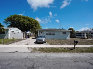 1418 S H St, Lake Worth, FL 33460
