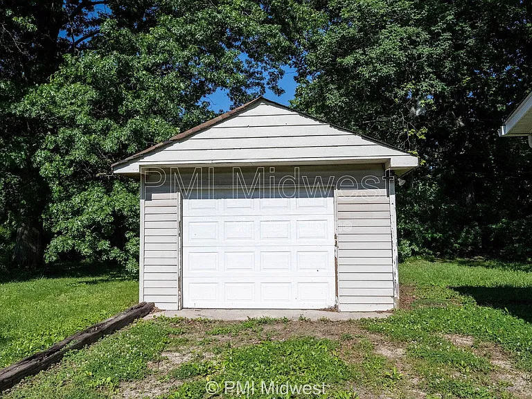 3146 Asbury St — Photo 16