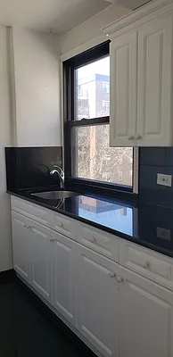 Rented by Lot & Units Realty Inc | media 4