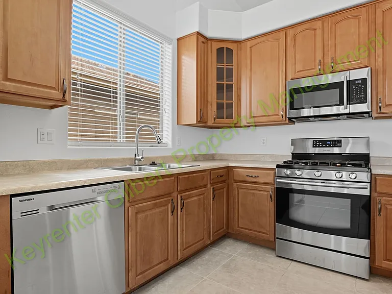 33958 N Barbara Dr — Photo 12