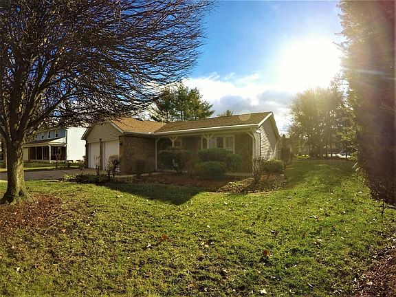 3rd image of 6 Shannon Dr