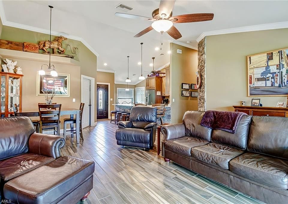 1st image of 7533 Cameron Cir