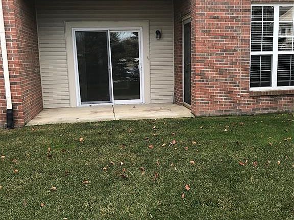2nd image of 26104 Chesapeake Cir #1