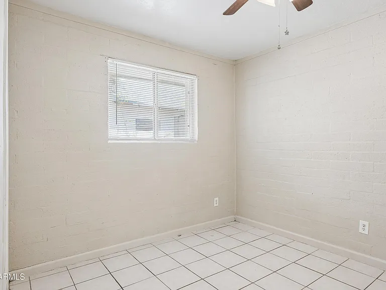 2133 W Adams St #2 — Photo 23