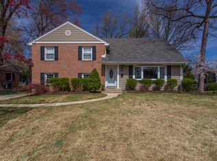 1906 Stirrup Ln, Alexandria, VA 22308