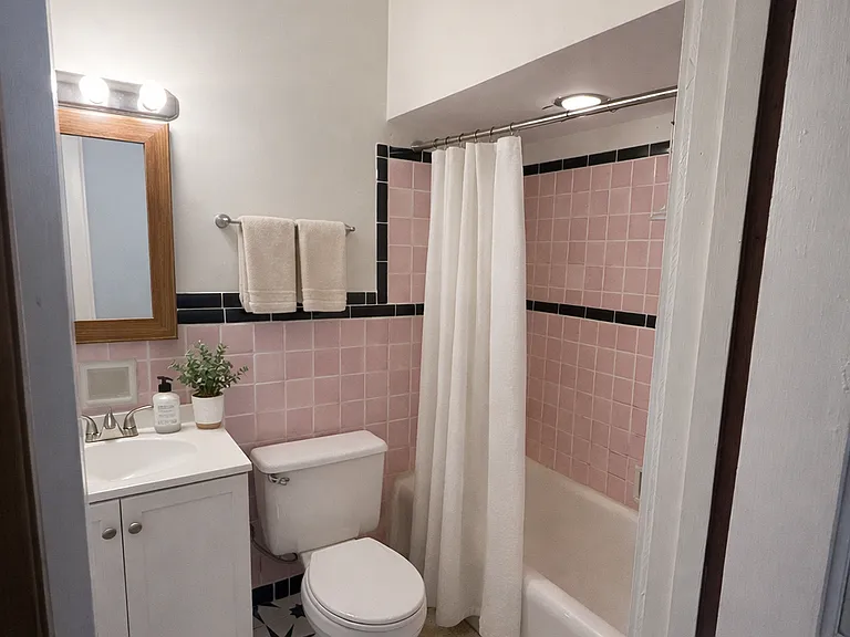 209 W 5th Ave #203 — Photo 11