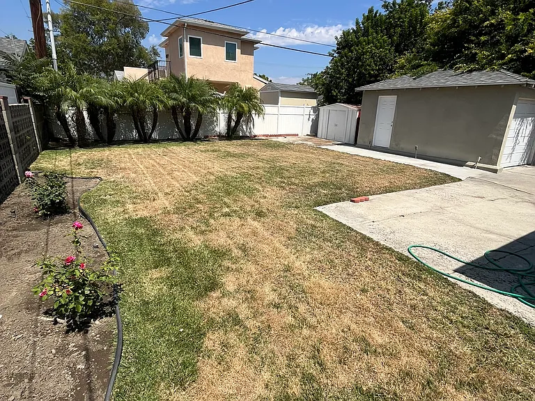 800 N Griffith Park Dr — Photo 28