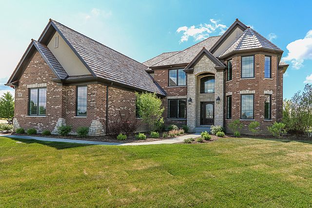1st image of 5 Scarlet Oak Dr