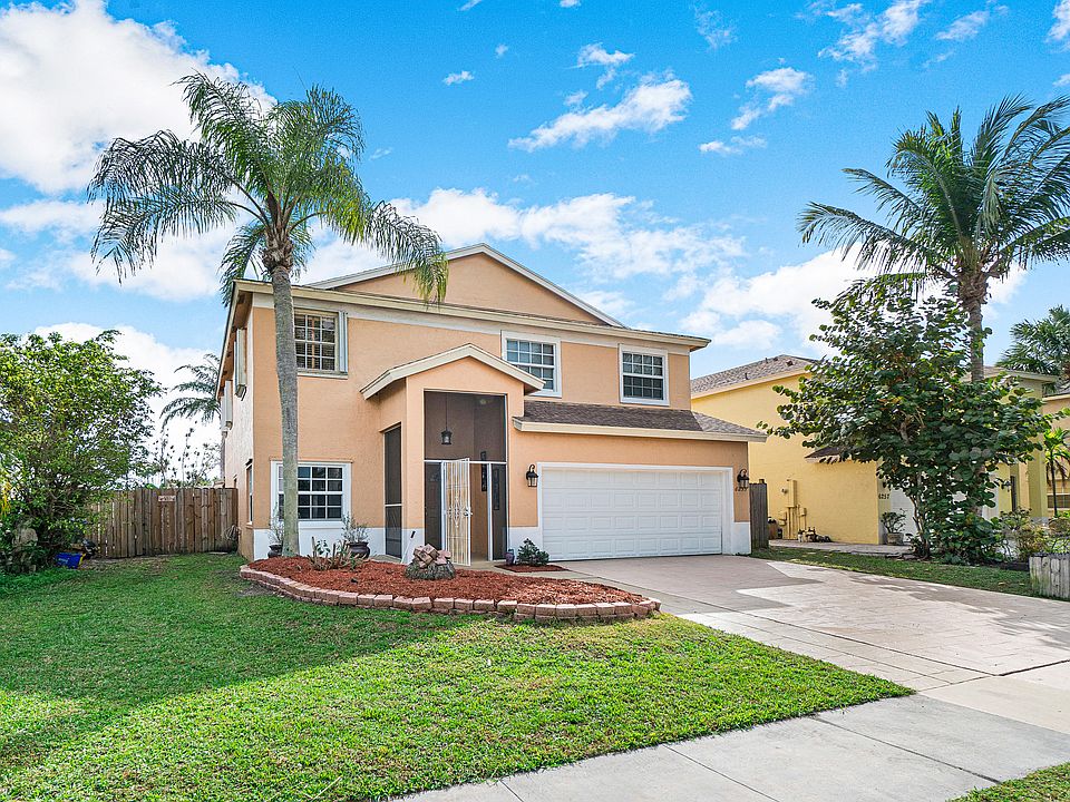 1st image of 6253 Lansdowne Cir
