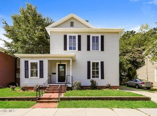 319 E Main St, Washington, NC 27889