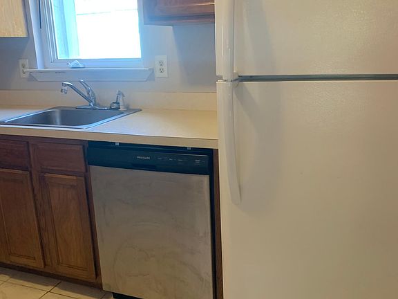 2nd image of 22027 Oxford Ct #B2