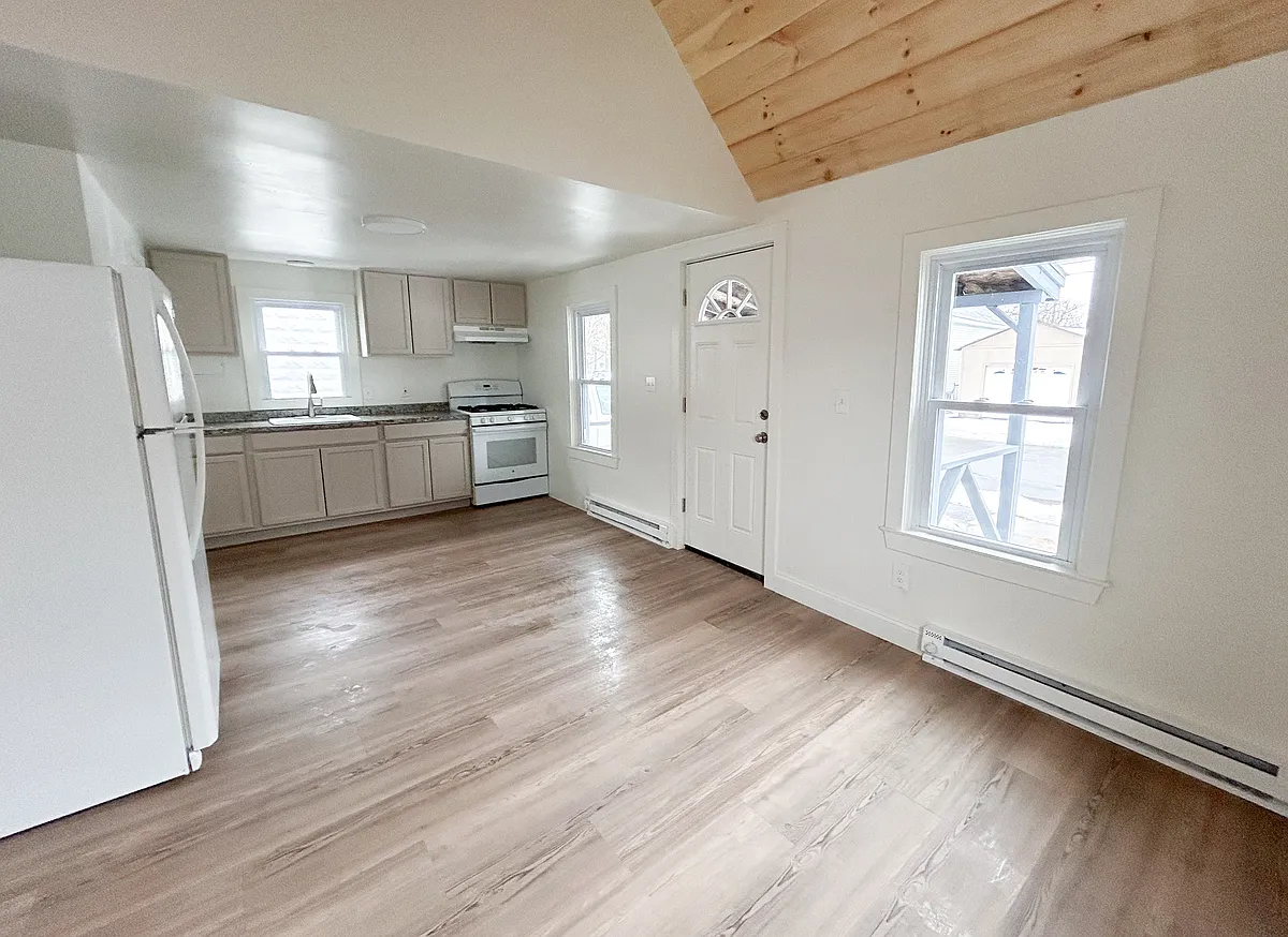 Building Photo - 16 7th St #16