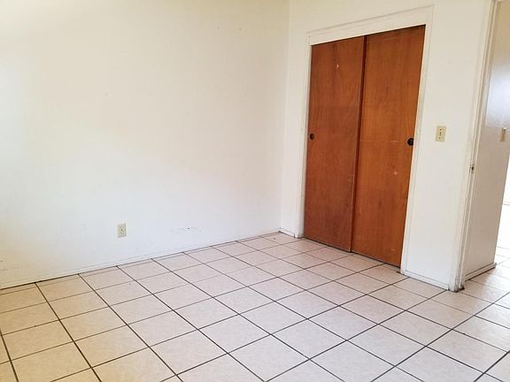 3rd image of 510 Park Ave #2
