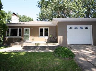 2805 Randolph St, Waterloo, IA 50702