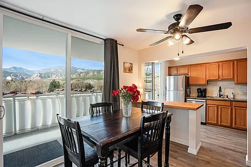 900 Saturn Dr Photo 1