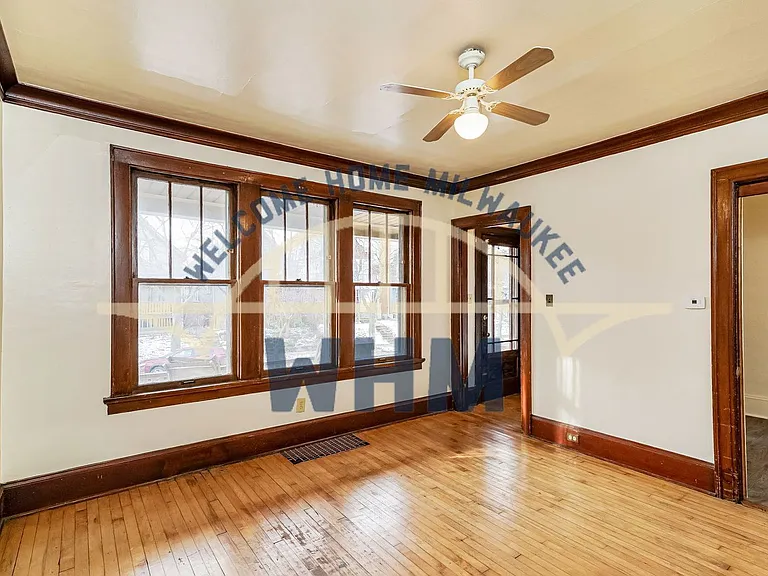 2934 N Bremen St — Photo 3