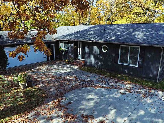 2nd image of 1323 Cedar River Dr