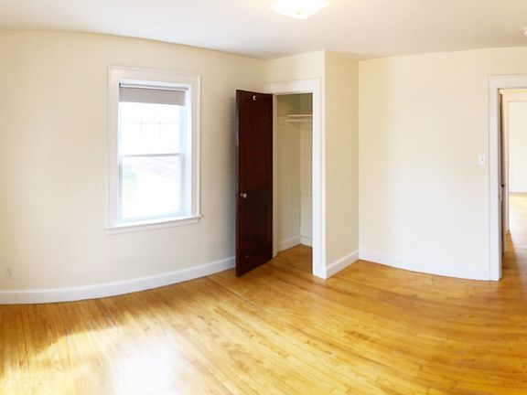 4th image of 108 Bromfield St APT 3