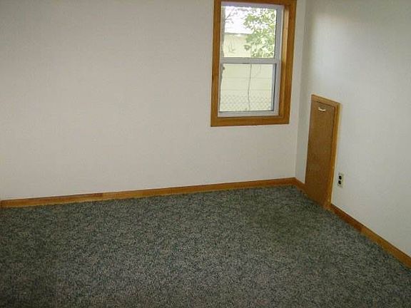 5th image of 1017 E 11th