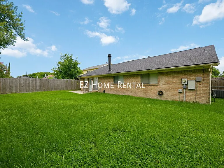 2907 W Greens Rd — Photo 29