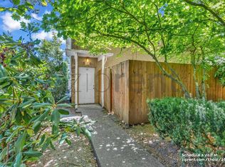 12211 SE 59th St APT 61, Bellevue, WA 98006