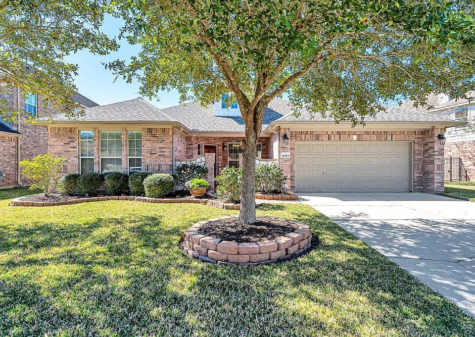 1st image of 10919 Angel Lake Dr