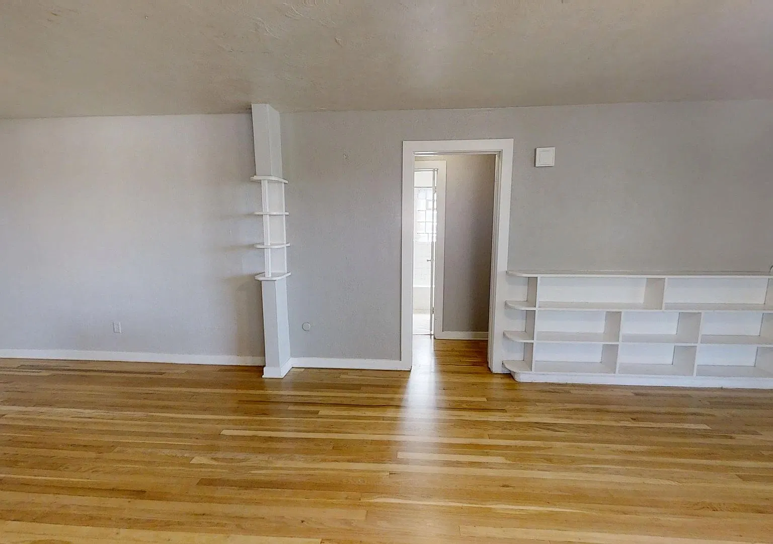 Spacious 5-Bedroom Home on Baseline — Photo 3