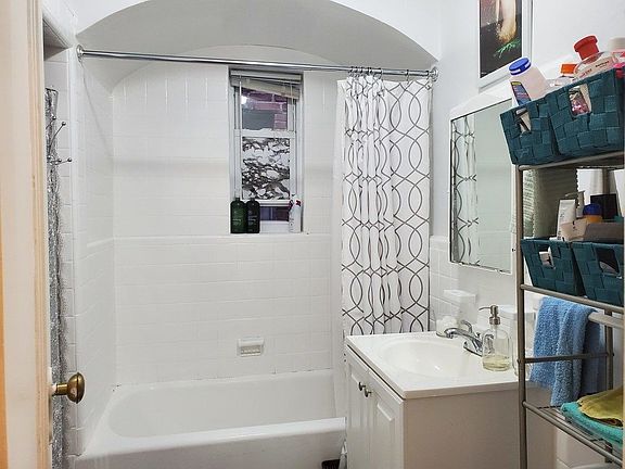 4th image of 32-37 32nd St #2F