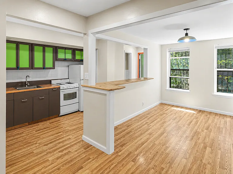 150 W 119th St #1 — Photo 4