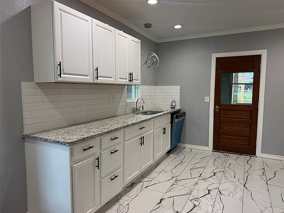 3rd image of 4203 E 2nd Pl