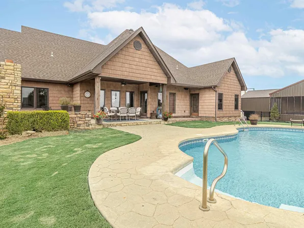 221 County Road 617, Bay, AR 72411