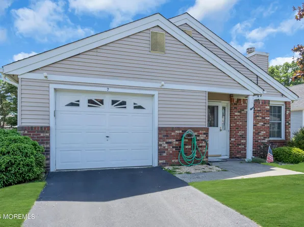 7 Dogwood Drive, Barnegat, NJ 08005