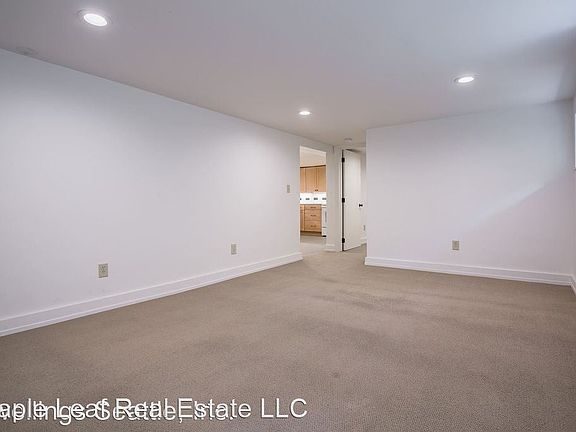 5th image of 108 11th Ave E APT A