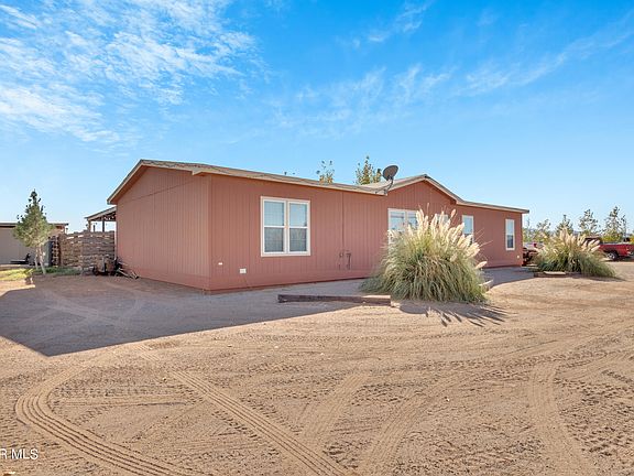 3rd image of 1049 San Carlos Dr